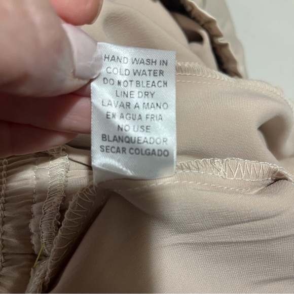 Entro Satin Joggers Tan Cream Size Medium Elastic Waist Pull On Style P15062 - Picture 6 of 6